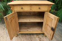 💖 Unusual, Quality & Cute Old Pine Dresser Base/ Sideboard/ TV Stand 💖