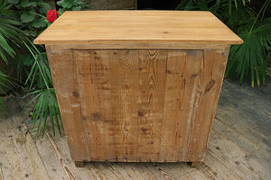 💖 Unusual, Quality & Cute Old Pine Dresser Base/ Sideboard/ TV Stand 💖