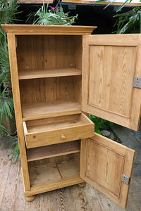 💕 Fantastic! Old Pine Cupboard-Linen/ Larder/ Home Office/ Bathroom 💕