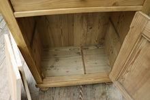 💕 Fantastic! Old Pine Cupboard-Linen/ Larder/ Home Office/ Bathroom 💕