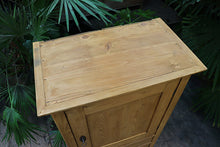 💕 Fantastic! Old Pine Cupboard-Linen/ Larder/ Home Office/ Bathroom 💕