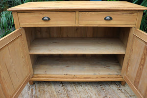 ❤️ Exceptional! Large Old Pine Dresser Base/ Sideboard/ TV Stand ❤️ - oldpineshop.co.uk