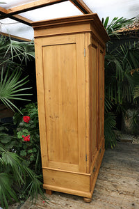 💕 Cottage Size! Old Victorian Pine Double Knock Down Adjustable Shelved Wardrobe 💕 - oldpineshop.co.uk