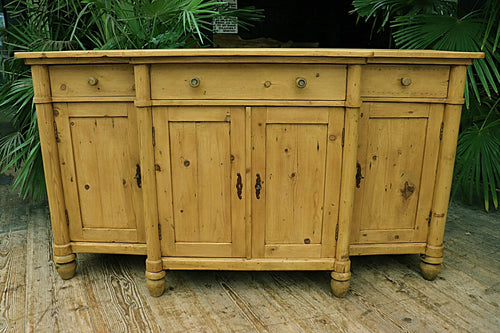 💕 Fabulous! Big! Old Pine Dresser Base/ Sideboard/ TV Stand/ Kitchen/ Bathroom 💕 - oldpineshop.co.uk