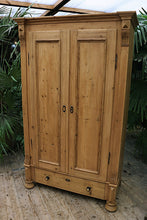 😍 Cottage Size! Old Pine Wardrobe/ Cupboard - Could Have Shelves 🥰 - oldpineshop.co.uk