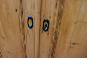 😍 Cottage Size! Old Pine Wardrobe/ Cupboard - Could Have Shelves 🥰 - oldpineshop.co.uk