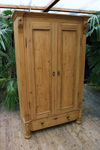 😍 Cottage Size! Old Pine Wardrobe/ Cupboard - Could Have Shelves 🥰 - oldpineshop.co.uk