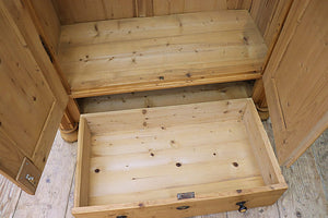 😍 Cottage Size! Old Pine Wardrobe/ Cupboard - Could Have Shelves 🥰 - oldpineshop.co.uk