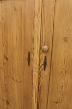 🥰 Fantastic Old Pine Combination Double Wardrobe/ Linen/ Larder/ Cupboard 🥰
