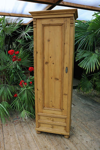 😍 Fab! Old Pine Tall Cupboard/ Linen/ Larder/ Housekeepers/ Wardrobe 😍