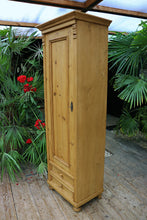 😍 Fab! Old Pine Tall Cupboard/ Linen/ Larder/ Housekeepers/ Wardrobe 😍