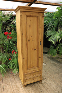 😍 Fab! Old Pine Tall Cupboard/ Linen/ Larder/ Housekeepers/ Wardrobe 😍