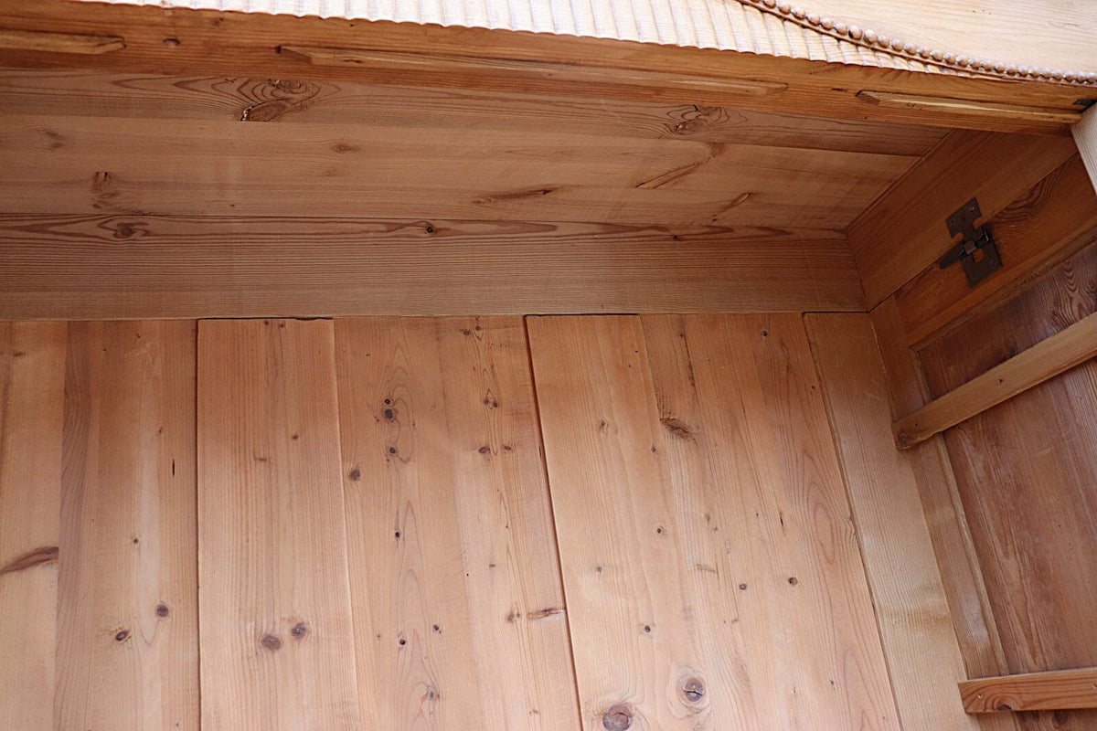 🥰 WOW! Old Pine Triple Knock Down Wardrobe - Multiple Shelf/ Rail Options! 🥰