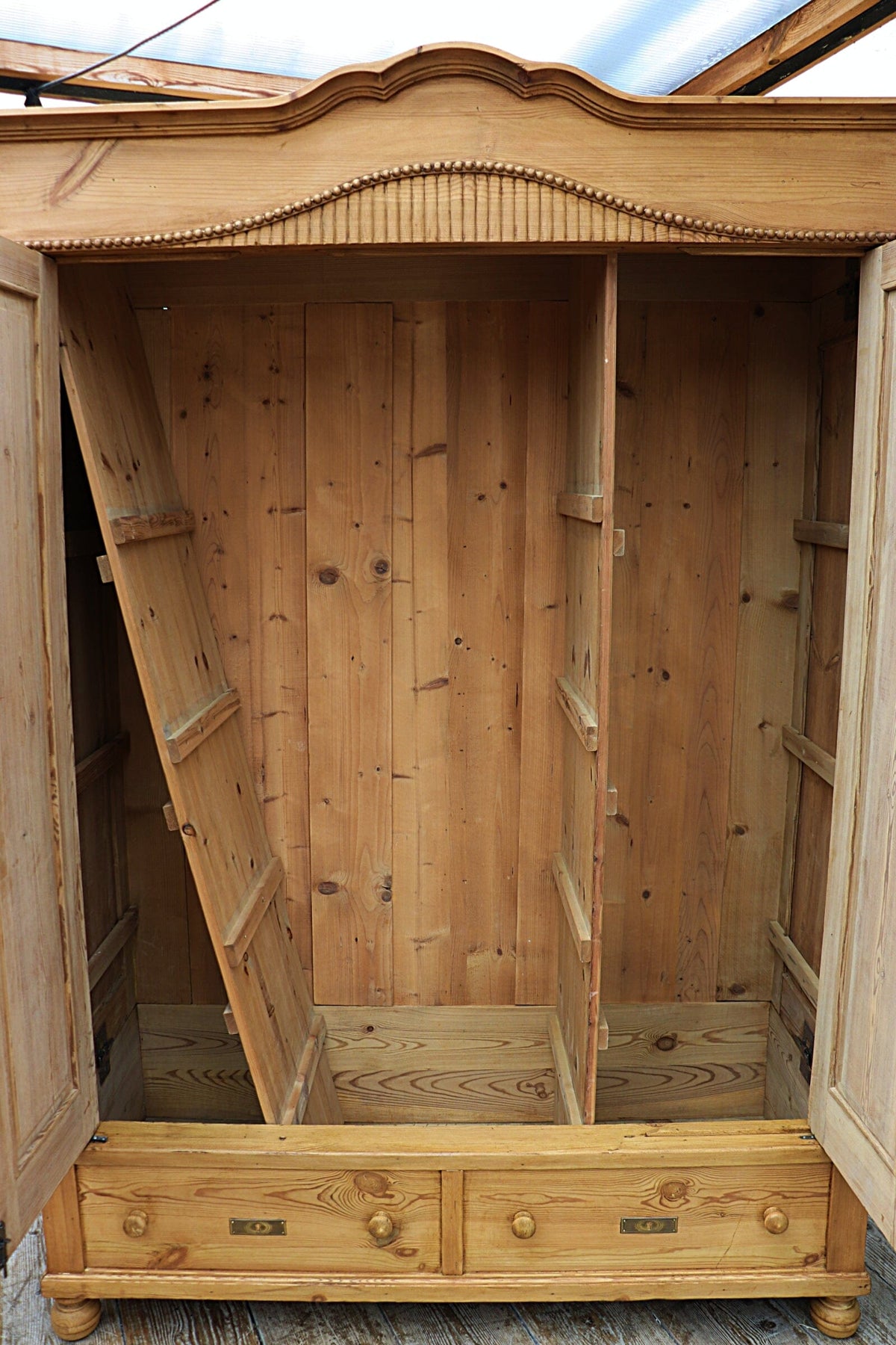 🥰 WOW! Old Pine Triple Knock Down Wardrobe - Multiple Shelf/ Rail Options! 🥰
