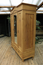 🥰 WOW! Old Pine Triple Knock Down Wardrobe - Multiple Shelf/ Rail Options! 🥰