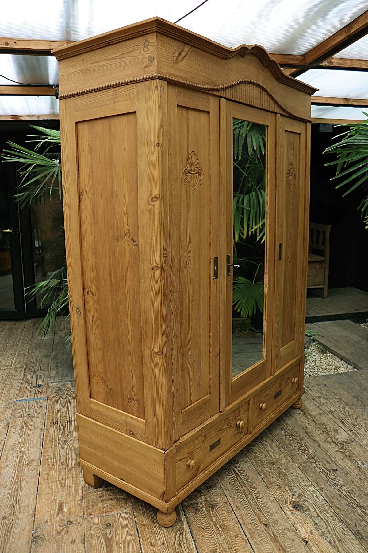 🥰 WOW! Old Pine Triple Knock Down Wardrobe - Multiple Shelf/ Rail Options! 🥰