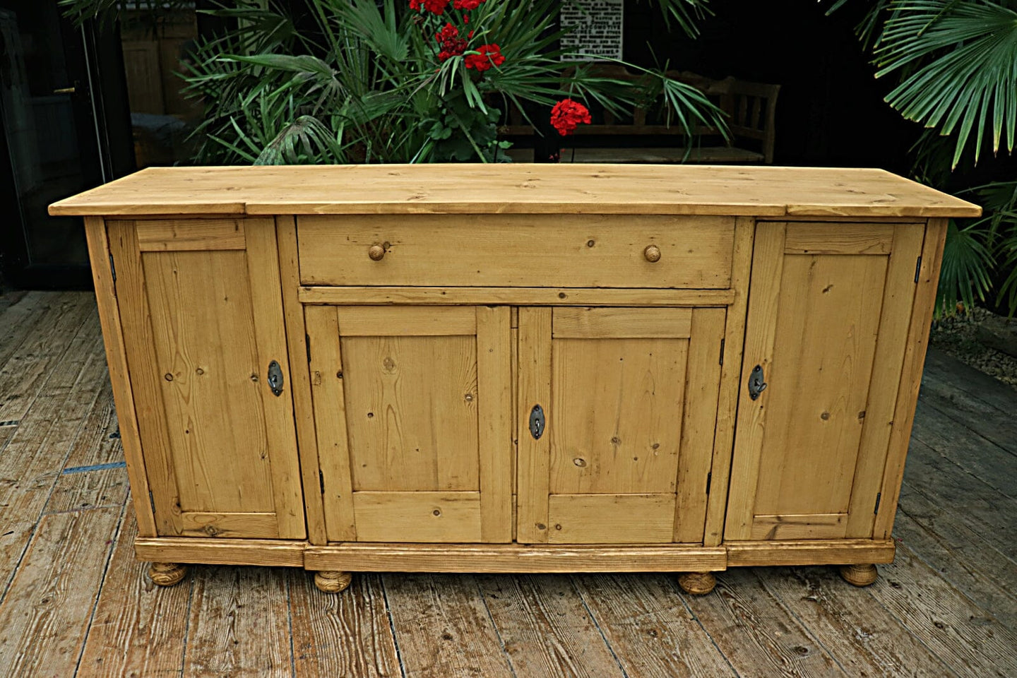 💖 Gorgeous! Big Old 1.85m Pine Dresser Base/ Sideboard/ TV Stand 💖