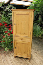 🥰 Lovely Old Pine 2 Door Cupboard-Linen/Larder/Home Office/Bathroom 🥰
