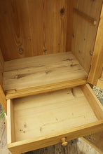 🥰 Lovely Old Pine 2 Door Cupboard-Linen/Larder/Home Office/Bathroom 🥰