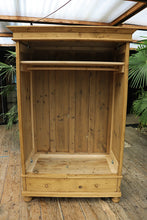 🤩 Gorgeous! Quality! Old Pine Double Knock Down/Sectional Wardrobe 🤩