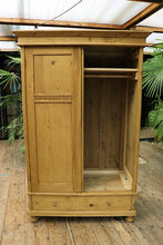 🤩 Gorgeous! Quality! Old Pine Double Knock Down/Sectional Wardrobe 🤩