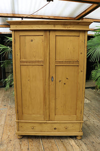 🤩 Gorgeous! Quality! Old Pine Double Knock Down/Sectional Wardrobe 🤩