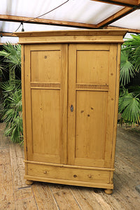 🤩 Gorgeous! Quality! Old Pine Double Knock Down/Sectional Wardrobe 🤩