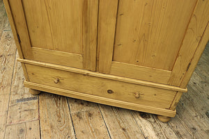 🤩 Gorgeous! Quality! Old Pine Double Knock Down/Sectional Wardrobe 🤩