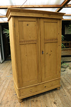 🤩 Gorgeous! Quality! Old Pine Double Knock Down/Sectional Wardrobe 🤩