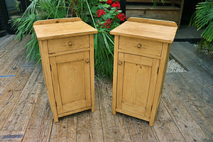 💕 Fab! Original Pair Old Pine Bedside Cabinets/ Cupboards/ Lamp Tables 💕