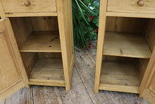 💕 Fab! Original Pair Old Pine Bedside Cabinets/ Cupboards/ Lamp Tables 💕