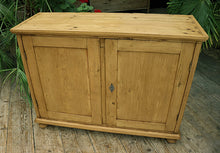 😍 Lovely Shallow Old Pine Dresser Base/ Cupboard/ Sideboard/ TV Stand 😍