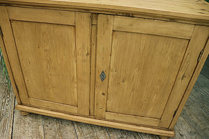 😍 Lovely Shallow Old Pine Dresser Base/ Cupboard/ Sideboard/ TV Stand 😍