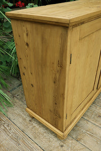 😍 Lovely Shallow Old Pine Dresser Base/ Cupboard/ Sideboard/ TV Stand 😍
