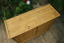 😍 Lovely Shallow Old Pine Dresser Base/ Cupboard/ Sideboard/ TV Stand 😍