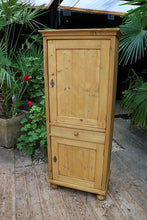 🤩 Lovely! Old Pine 2 Door Cupboard-Linen/Larder/Home Office/Bathroom 🤩