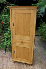 🩷 Superb! Old Pine 2 Door Cupboard-Linen/Larder/Home Office/Bathroom 🩷