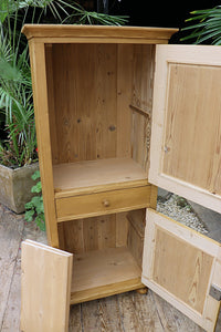🩷 Superb! Old Pine 2 Door Cupboard-Linen/Larder/Home Office/Bathroom 🩷