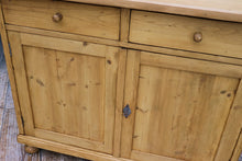 😍 Lovely 'Chunky' Old Pine Dresser Base/ Sideboard/ TV Stand/ Vanity 😍
