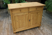 😍 Lovely 'Chunky' Old Pine Dresser Base/ Sideboard/ TV Stand/ Vanity 😍