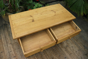 😍 Lovely 'Chunky' Old Pine Dresser Base/ Sideboard/ TV Stand/ Vanity 😍