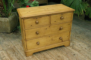 ❤️ Superb! Chunky Old Pine Chest Drawers/ Bedside/ Sideboard/ TV Stand ❤️