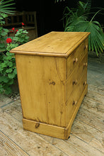 ❤️ Superb! Chunky Old Pine Chest Drawers/ Bedside/ Sideboard/ TV Stand ❤️
