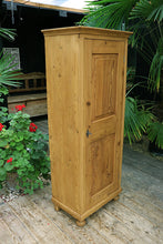 💖 Gorgeous! Old Pine Cupboard-Linen/ Larder/ Home Office/ Bathroom 💖