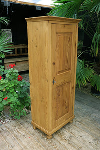 💖 Gorgeous! Old Pine Cupboard-Linen/ Larder/ Home Office/ Bathroom 💖