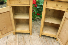 ❤️ Original Chunky Pair Old Antique Pine Bedside Cabinets/ Cupboards/ Lamp Tables ❤️