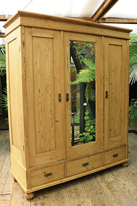 🥰 Quality! Beautiful Old/ Antique Pine Triple 'Knock Down' Combination Wardrobe 🥰