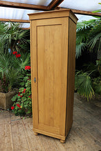 🤩 Very Tall Old Pine Cupboard - Linen/ Larder/ Housekeepers/ Wardrobe 🤩