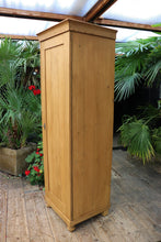 🤩 Very Tall Old Pine Cupboard - Linen/ Larder/ Housekeepers/ Wardrobe 🤩