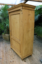 ❤️ Gorgeous Old Pine 'Housekeepers' Cupboard-Linen/ Larder/ Food/ Wardrobe ❤️